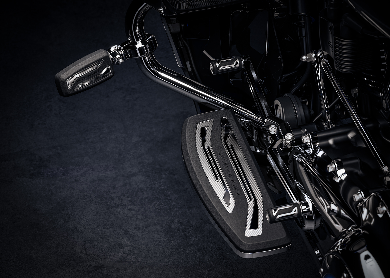 巡航脚踏与前后踩换挡杆